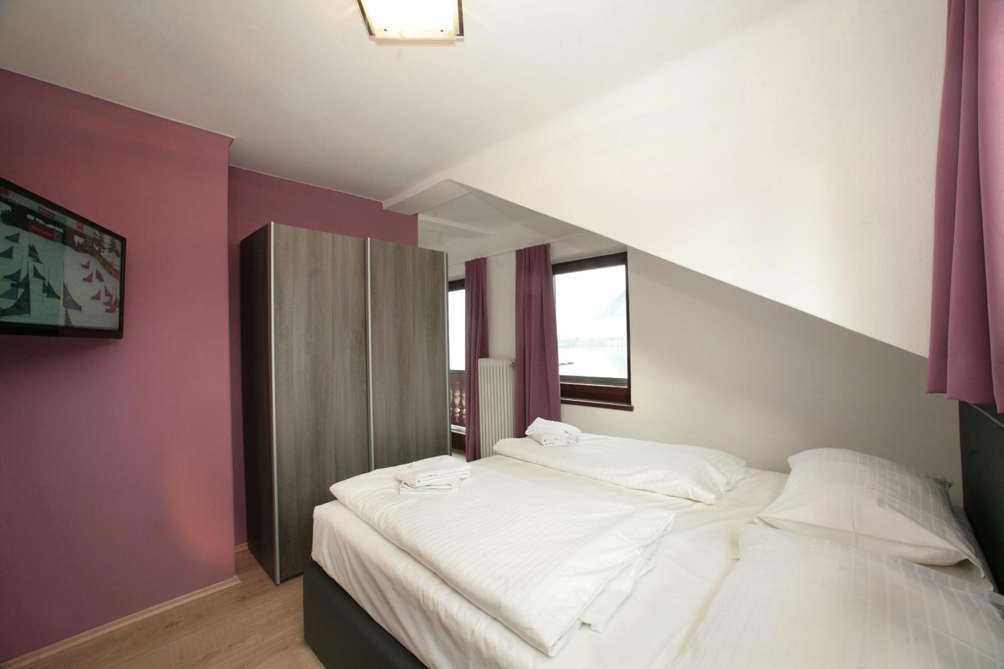 Lake And Cityhotel Edelweiss - Self Check In زيل أم سي المظهر الخارجي الصورة